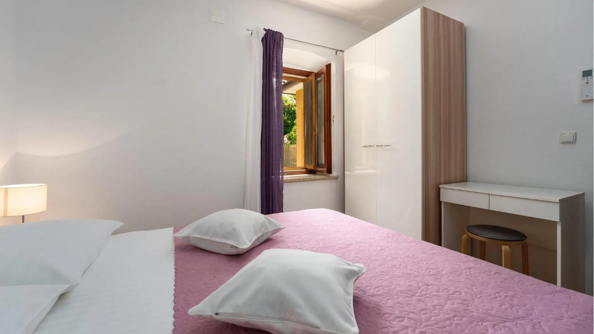 Casa Pina Villa Labinci 0*,  Croatia