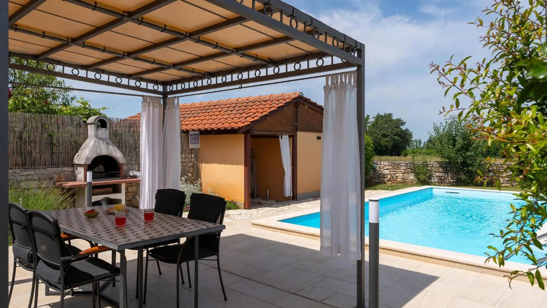 Holiday home Casa Pina Villa Labinci